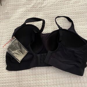 UNDEROUTFIT Black bra size XL New with tags Back closure with extender